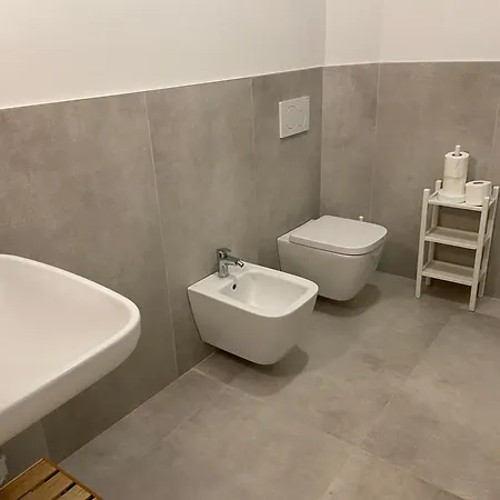 Polly's 1 Floor Apartment Verona